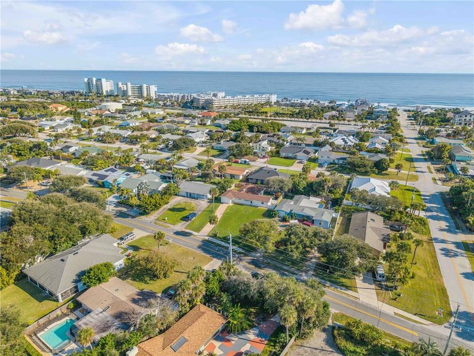 For Sale: $474,900 (2 beds, 2 baths, 1476 Square Feet)