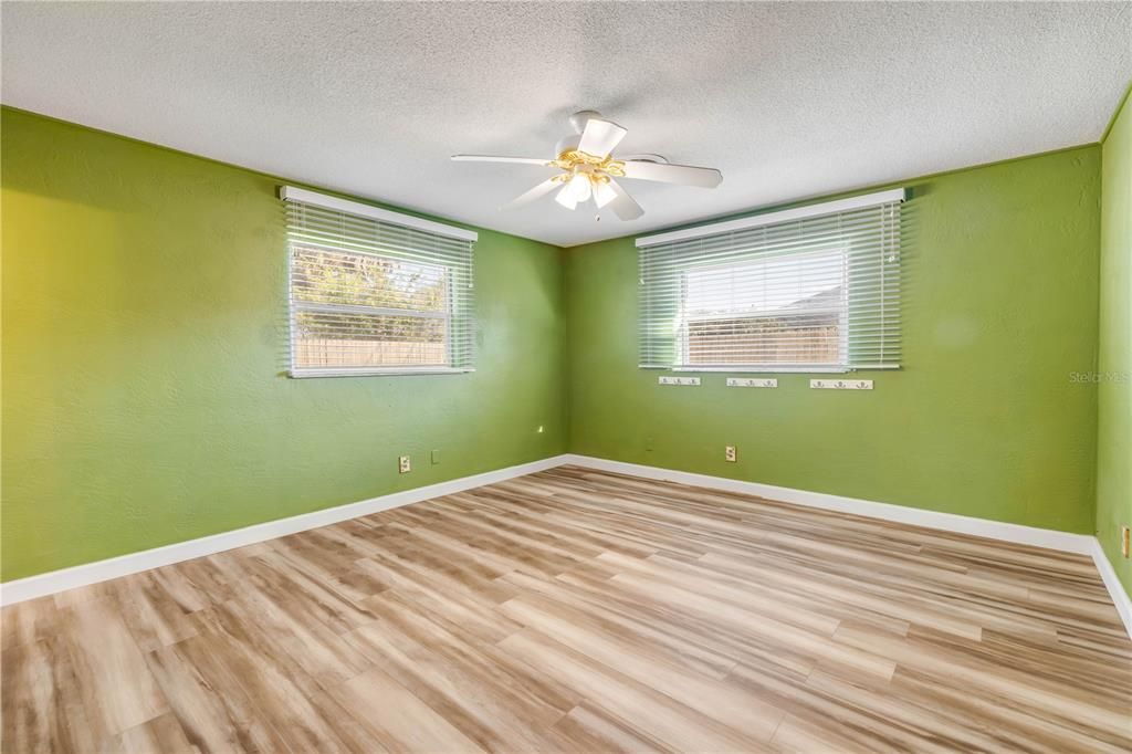 For Sale: $474,900 (2 beds, 2 baths, 1476 Square Feet)