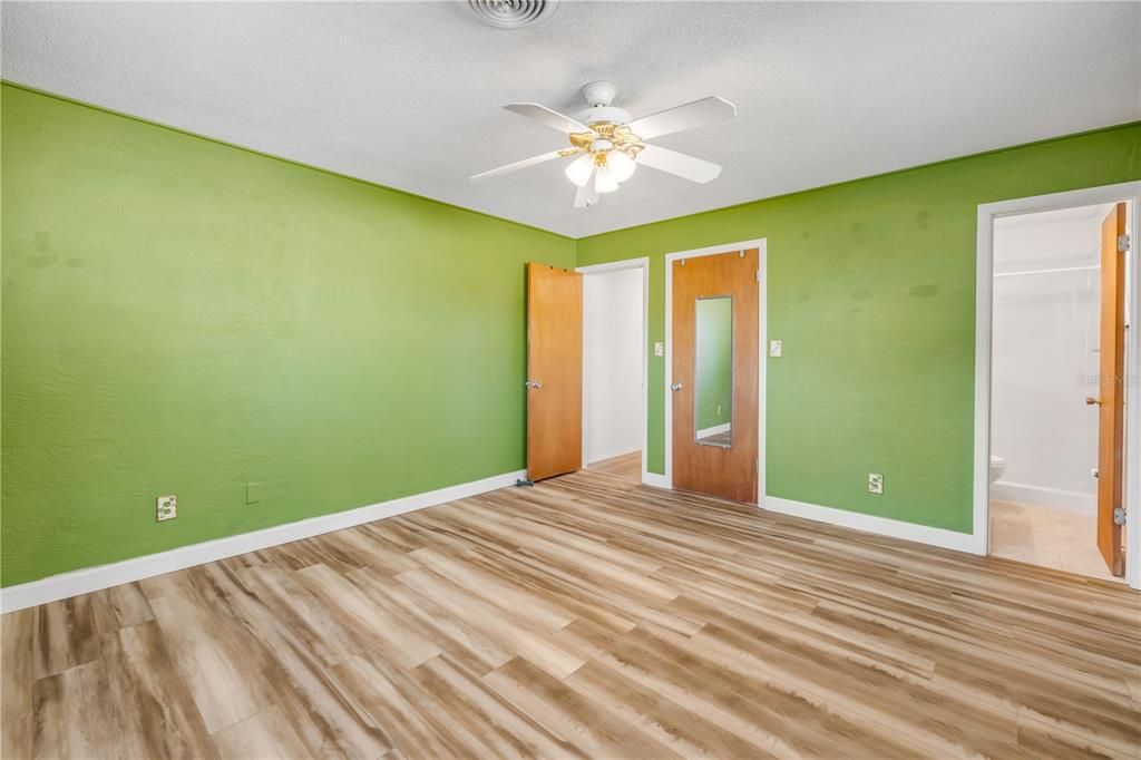 For Sale: $474,900 (2 beds, 2 baths, 1476 Square Feet)