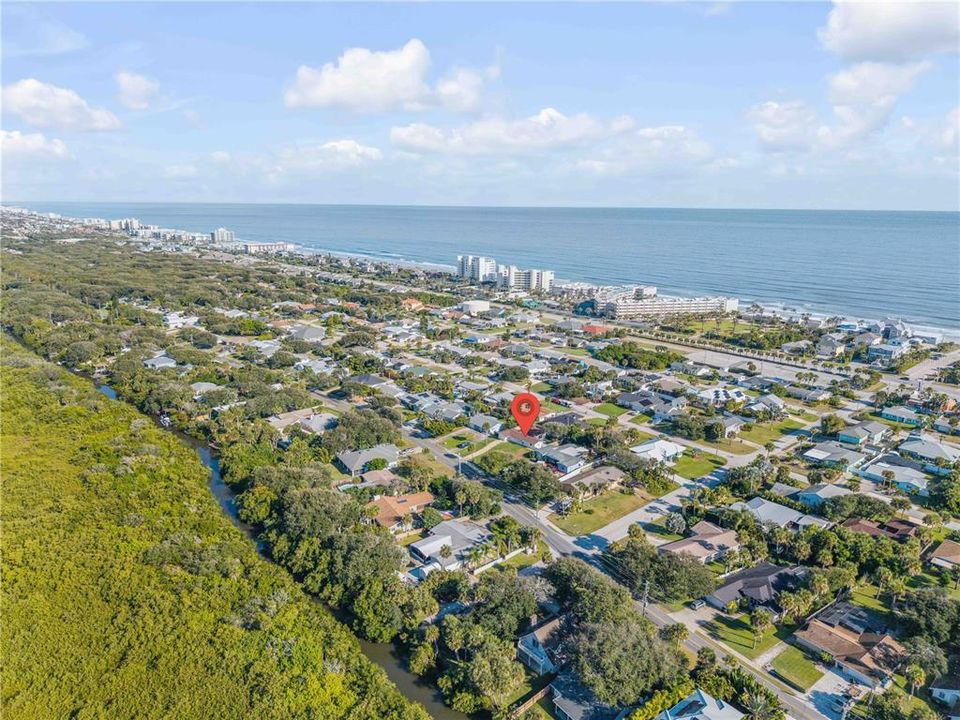 For Sale: $474,900 (2 beds, 2 baths, 1476 Square Feet)