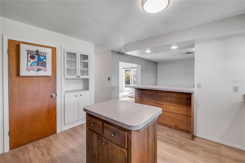 For Sale: $474,900 (2 beds, 2 baths, 1476 Square Feet)