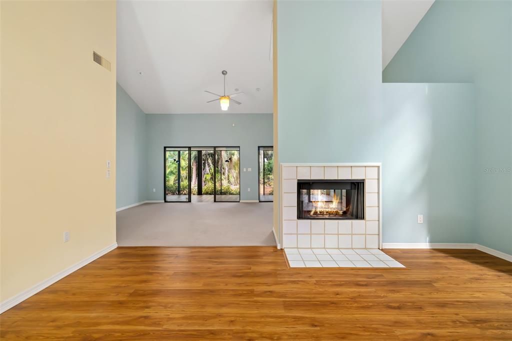 Activo con contrato: $370,000 (3 camas, 2 baños, 2255 Pies cuadrados)