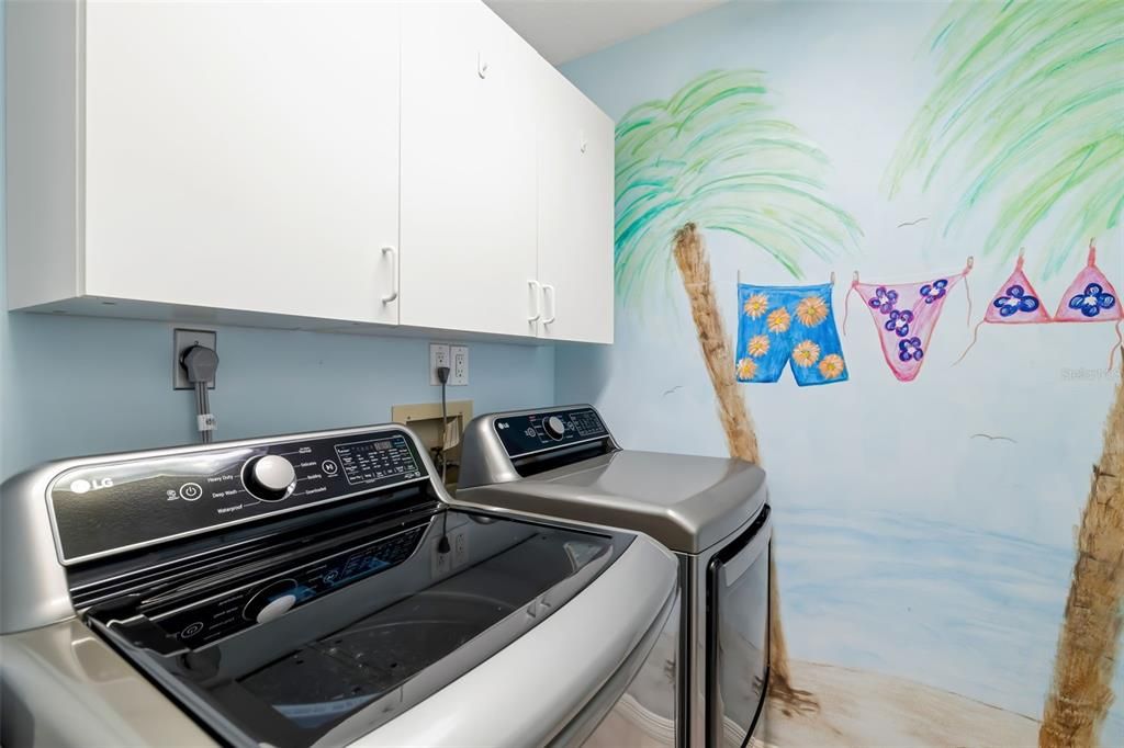 Activo con contrato: $370,000 (3 camas, 2 baños, 2255 Pies cuadrados)