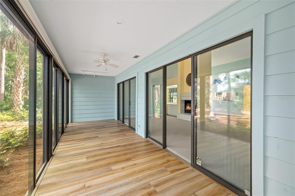 Activo con contrato: $370,000 (3 camas, 2 baños, 2255 Pies cuadrados)