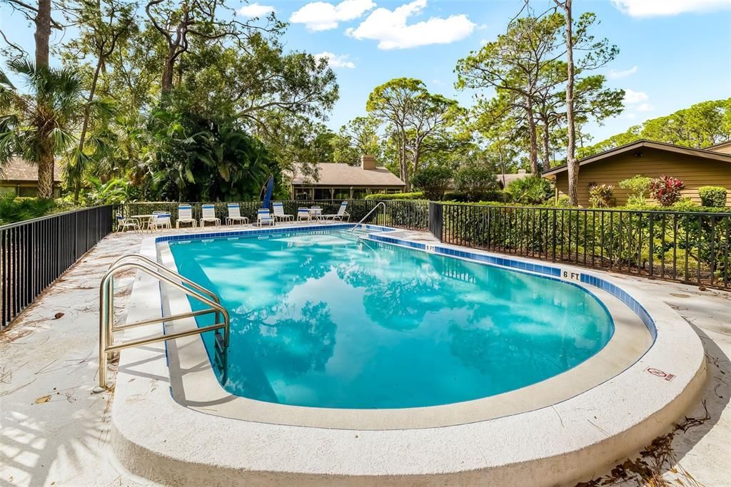 Activo con contrato: $370,000 (3 camas, 2 baños, 2255 Pies cuadrados)