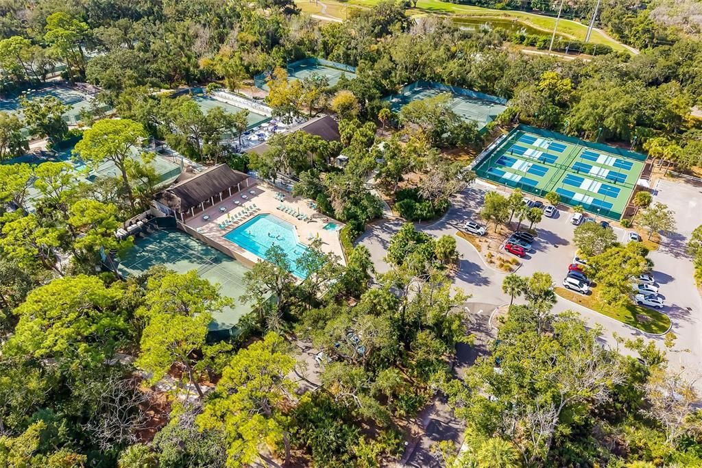 Activo con contrato: $370,000 (3 camas, 2 baños, 2255 Pies cuadrados)