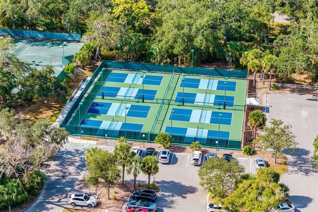 Activo con contrato: $370,000 (3 camas, 2 baños, 2255 Pies cuadrados)