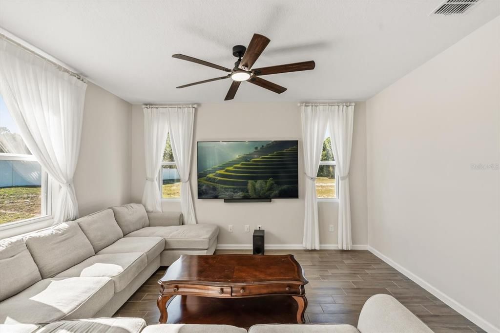 На продажу: $518,000 (4 спален, 3 ванн, 3030 Квадратных фут)