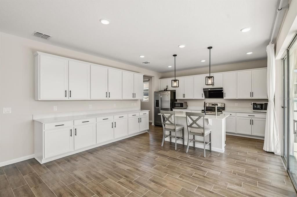 На продажу: $518,000 (4 спален, 3 ванн, 3030 Квадратных фут)