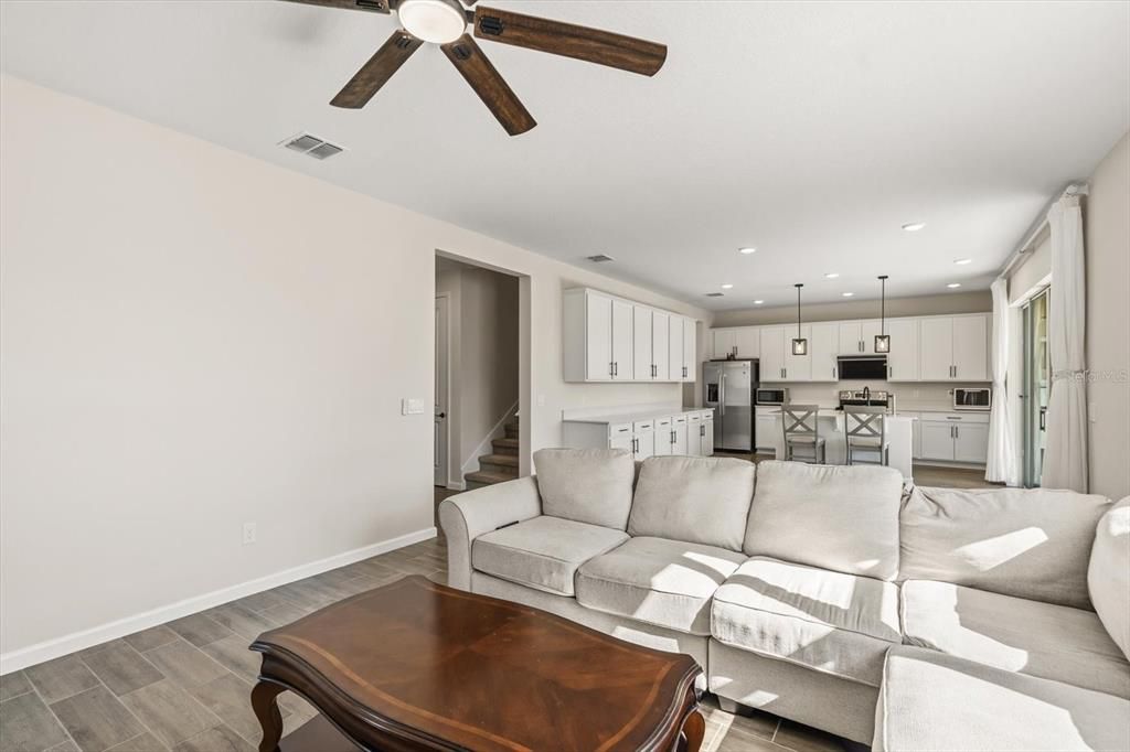 На продажу: $518,000 (4 спален, 3 ванн, 3030 Квадратных фут)