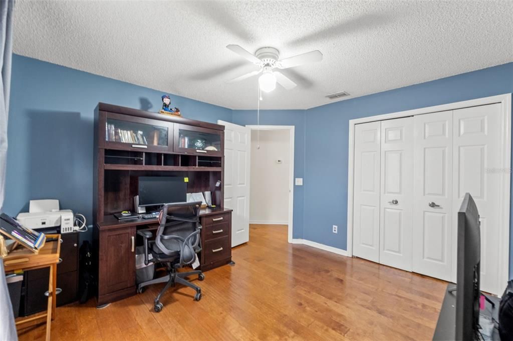 For Sale: $245,000 (2 beds, 2 baths, 1218 Square Feet)