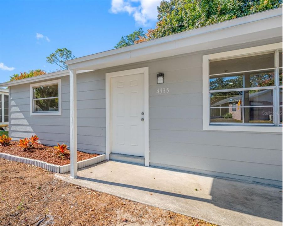 For Sale: $269,900 (3 beds, 2 baths, 1300 Square Feet)