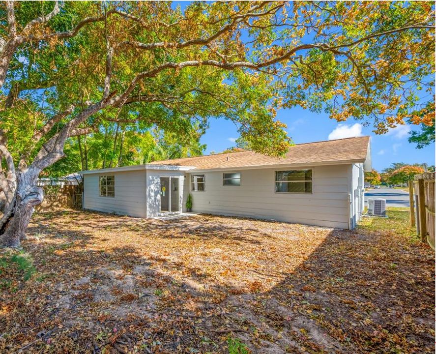 For Sale: $269,900 (3 beds, 2 baths, 1300 Square Feet)