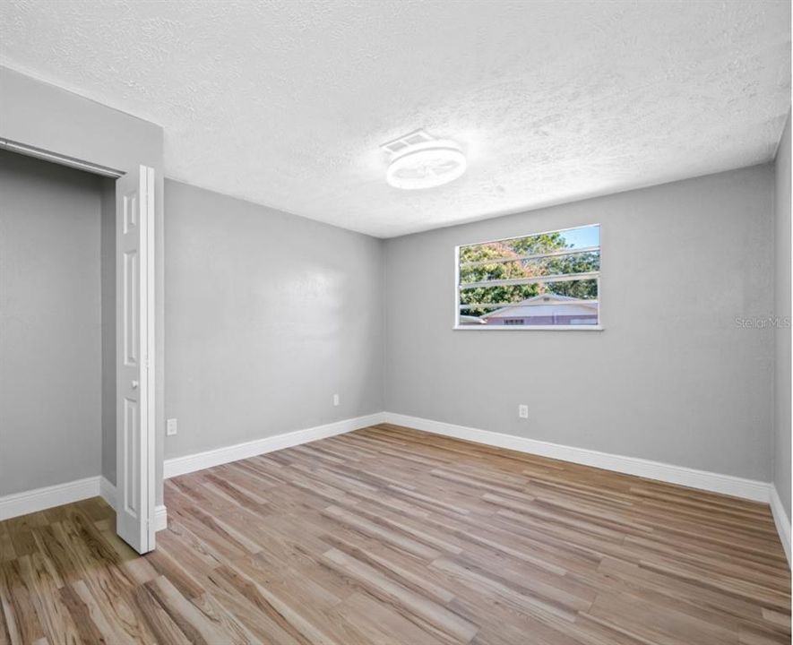 For Sale: $269,900 (3 beds, 2 baths, 1300 Square Feet)