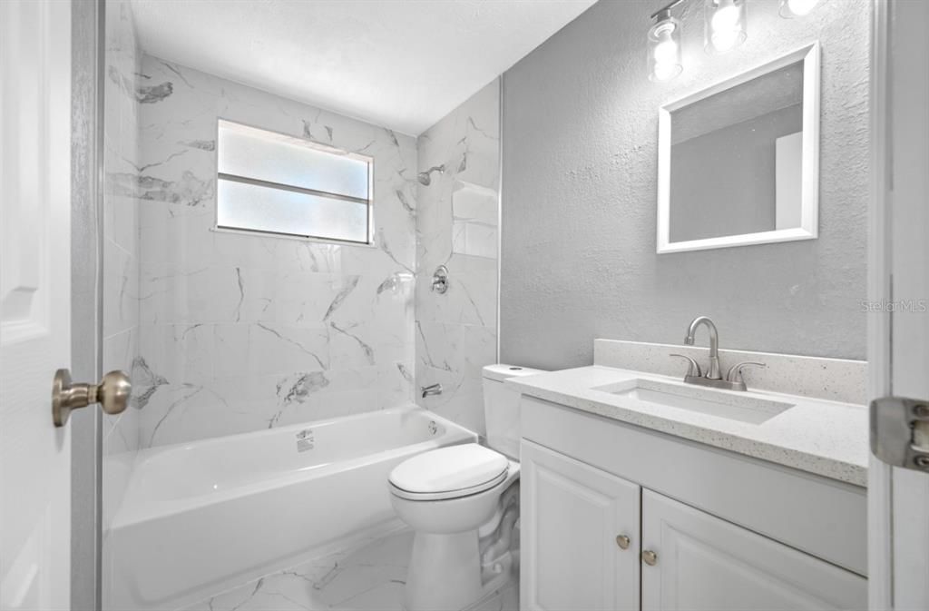 For Sale: $269,900 (3 beds, 2 baths, 1300 Square Feet)