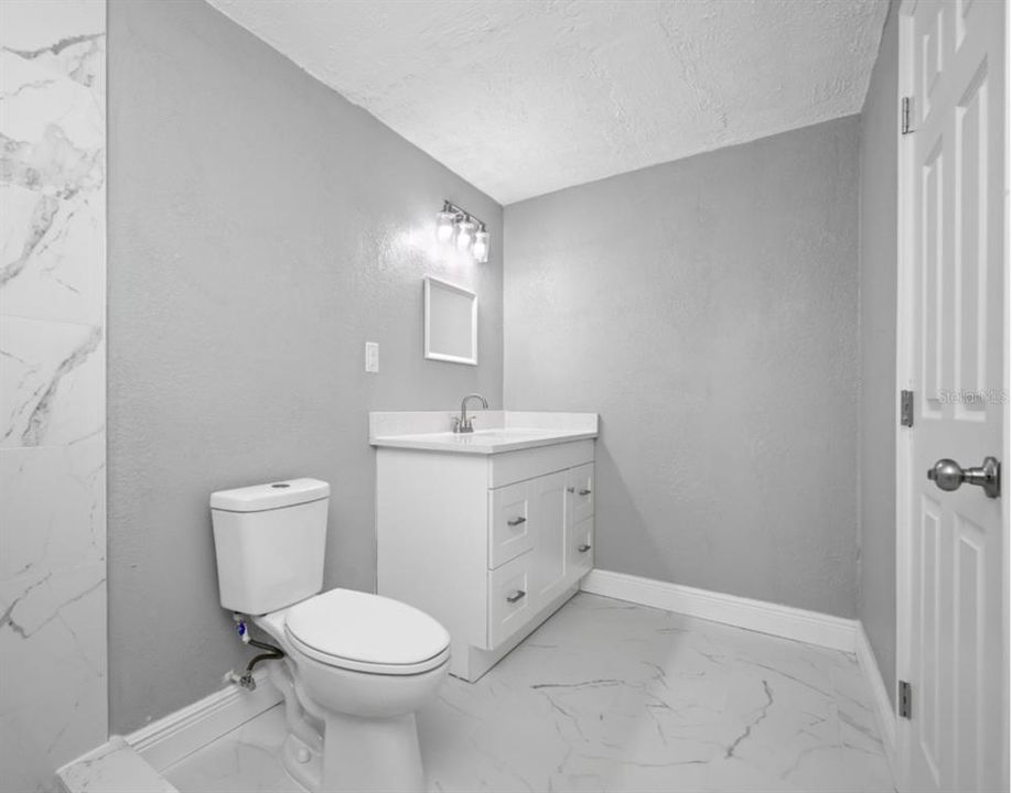 For Sale: $269,900 (3 beds, 2 baths, 1300 Square Feet)