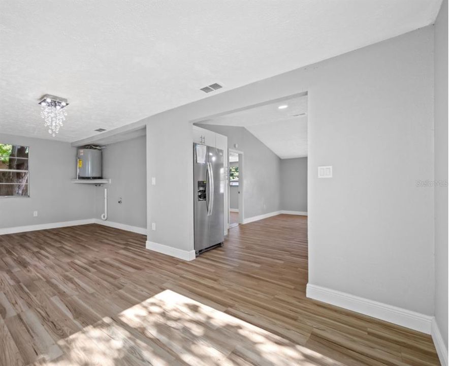 For Sale: $269,900 (3 beds, 2 baths, 1300 Square Feet)