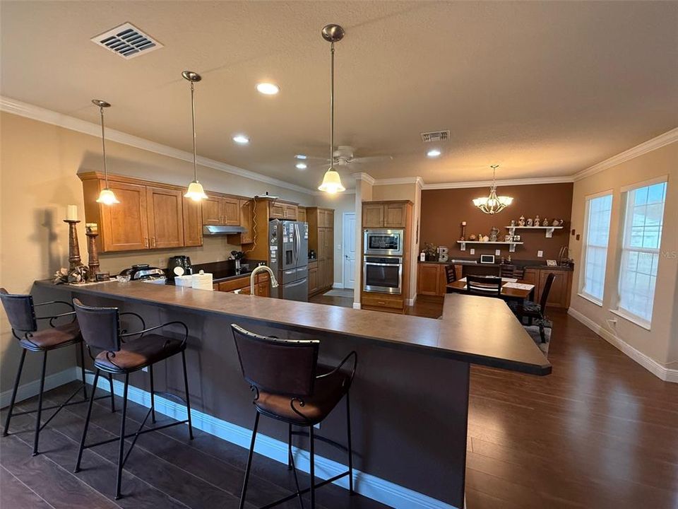 待售: $349,000 (2 贝兹, 2 浴室, 1868 平方英尺)