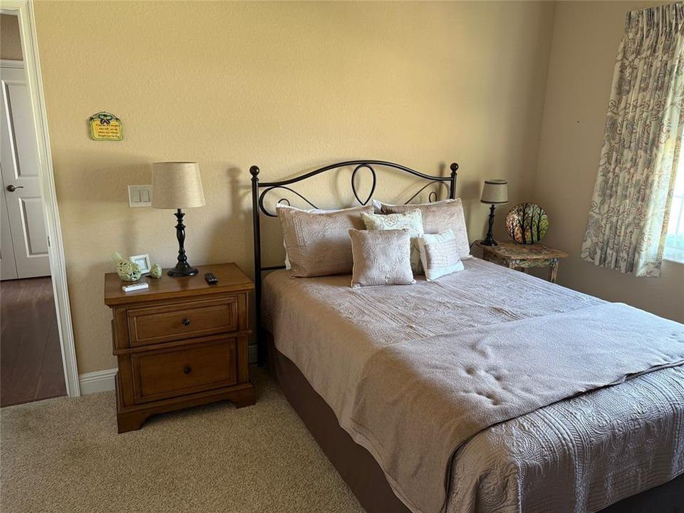 待售: $349,000 (2 贝兹, 2 浴室, 1868 平方英尺)