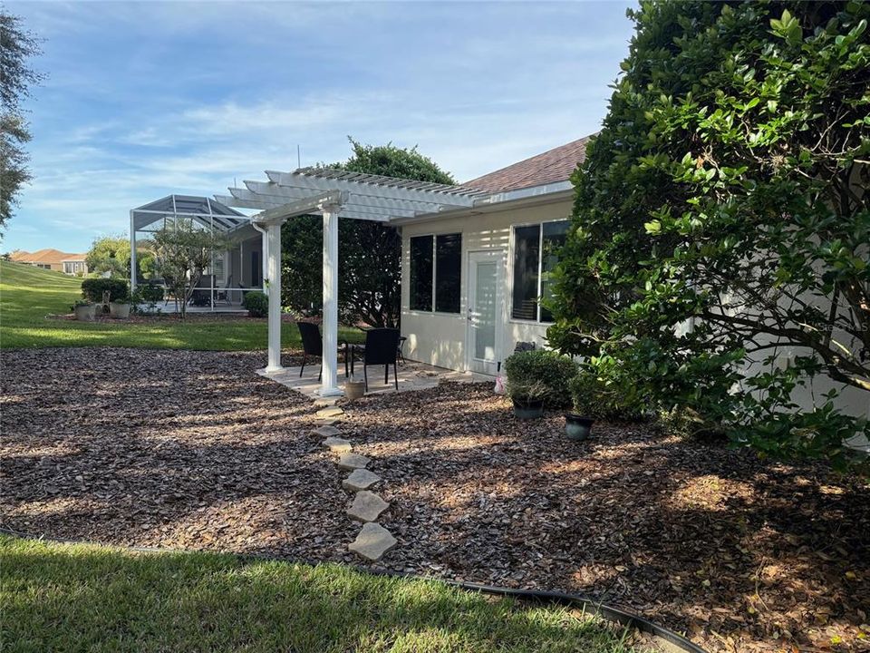 На продажу: $349,000 (2 спален, 2 ванн, 1868 Квадратных фут)