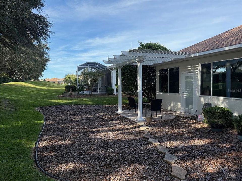 На продажу: $349,000 (2 спален, 2 ванн, 1868 Квадратных фут)