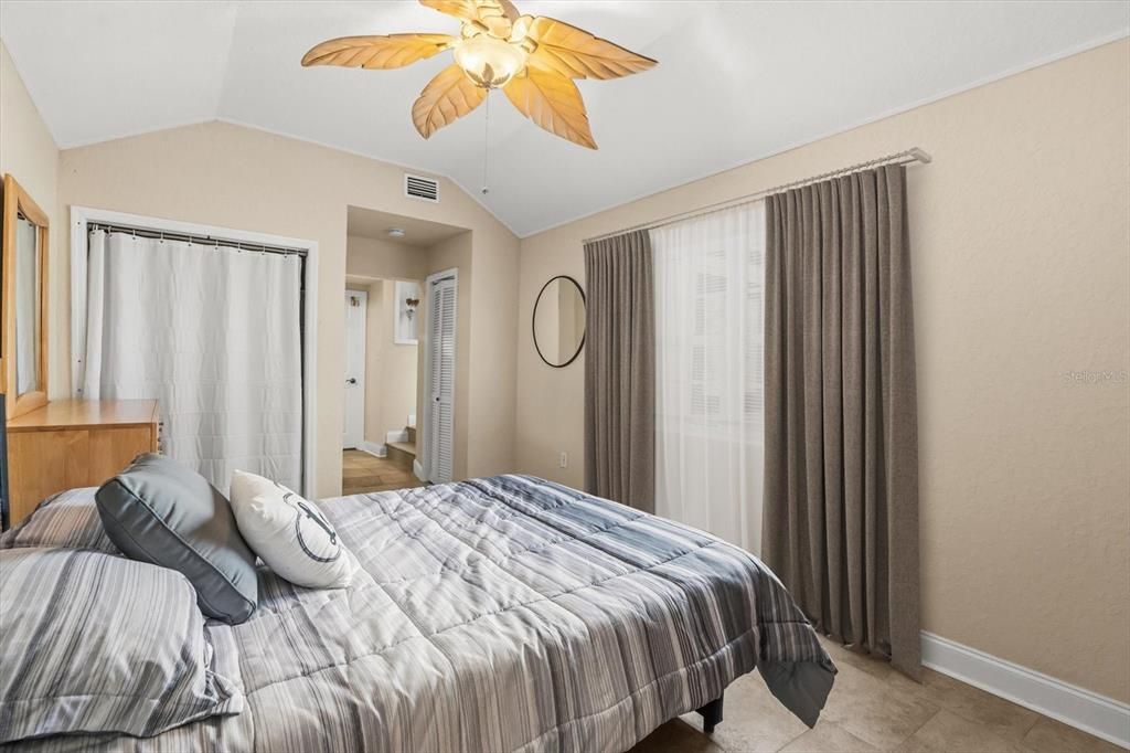 For Sale: $639,000 (4 beds, 3 baths, 1944 Square Feet)