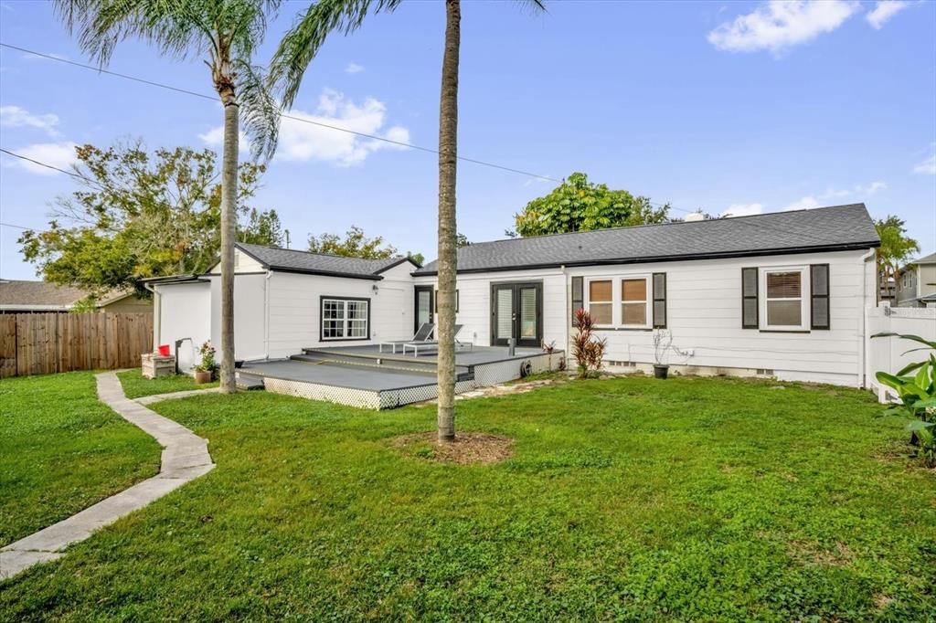 For Sale: $639,000 (4 beds, 3 baths, 1944 Square Feet)