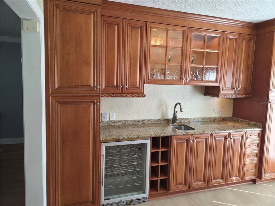 For Sale: $639,000 (4 beds, 3 baths, 1944 Square Feet)