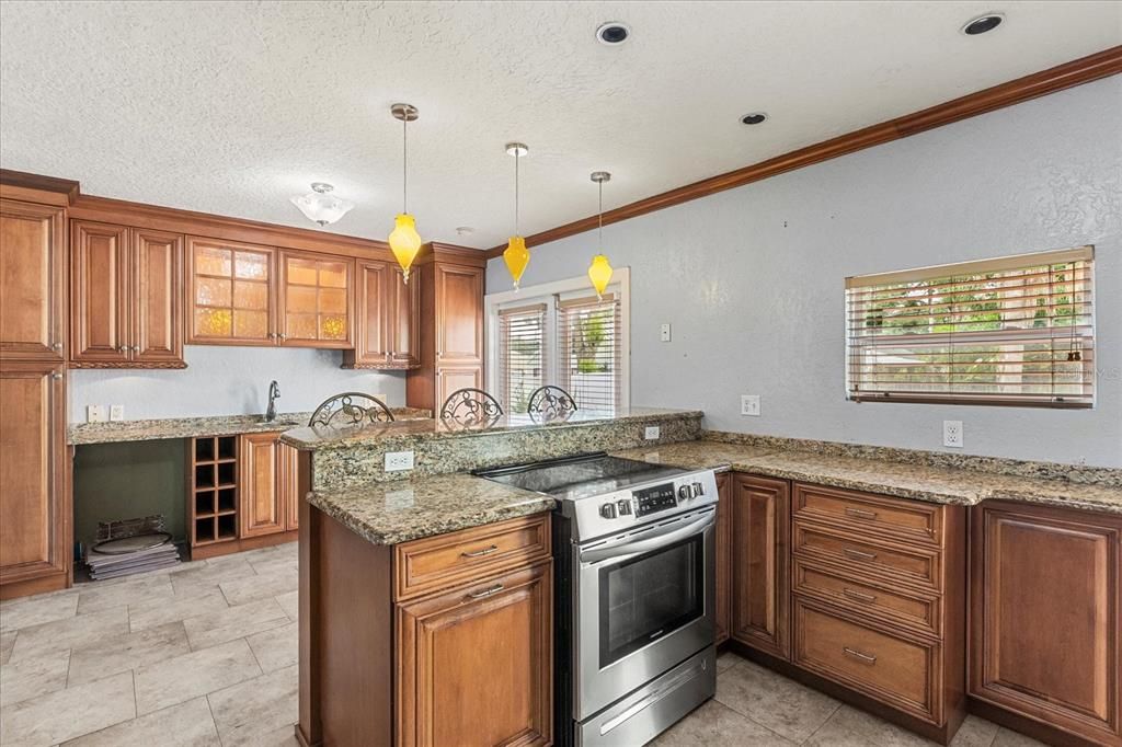 For Sale: $639,000 (4 beds, 3 baths, 1944 Square Feet)