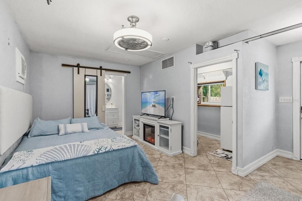 For Sale: $639,000 (4 beds, 3 baths, 1944 Square Feet)