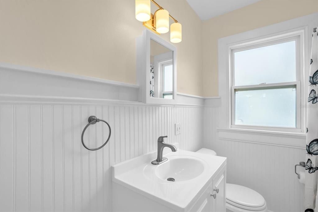 For Sale: $639,000 (4 beds, 3 baths, 1944 Square Feet)