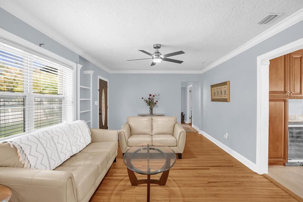 For Sale: $639,000 (4 beds, 3 baths, 1944 Square Feet)