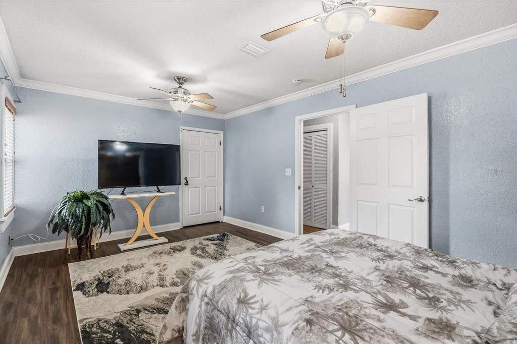 For Sale: $639,000 (4 beds, 3 baths, 1944 Square Feet)