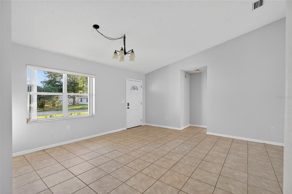 待售: $399,999 (3 贝兹, 2 浴室, 1657 平方英尺)