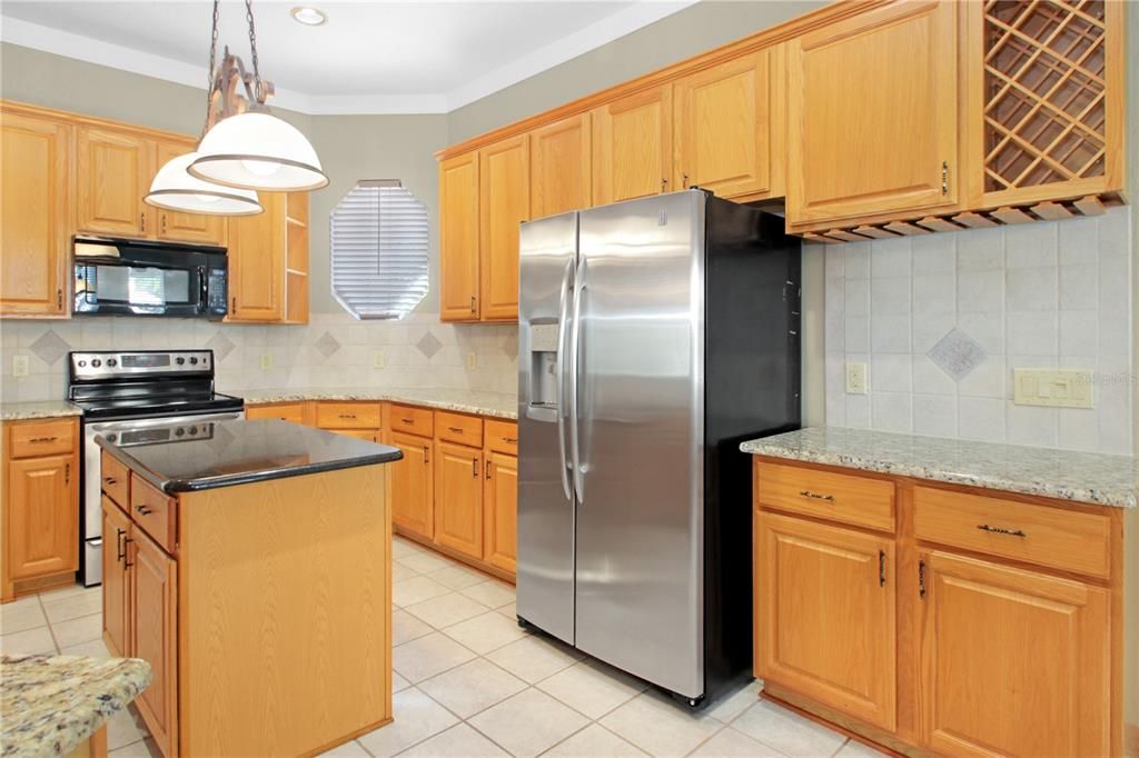 For Sale: $630,000 (4 beds, 3 baths, 2672 Square Feet)