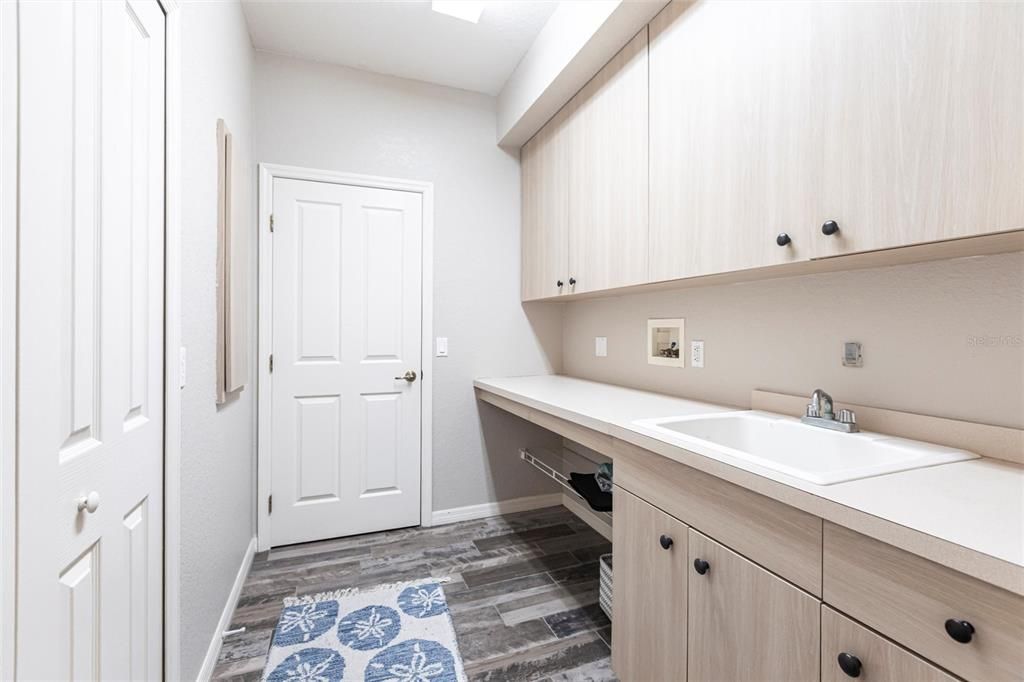 For Rent: $6,000 (3 beds, 2 baths, 2752 Square Feet)