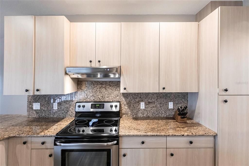 For Rent: $6,000 (3 beds, 2 baths, 2752 Square Feet)