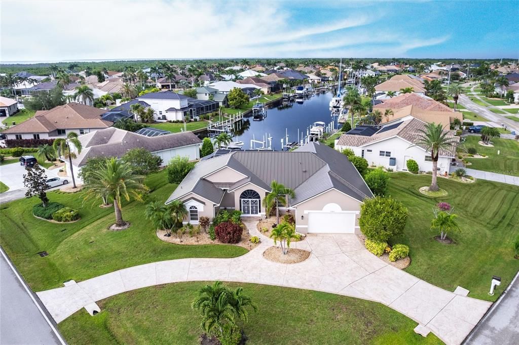 For Rent: $6,000 (3 beds, 2 baths, 2752 Square Feet)