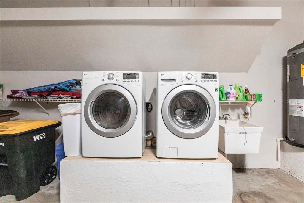 For Rent: $6,000 (3 beds, 2 baths, 2752 Square Feet)