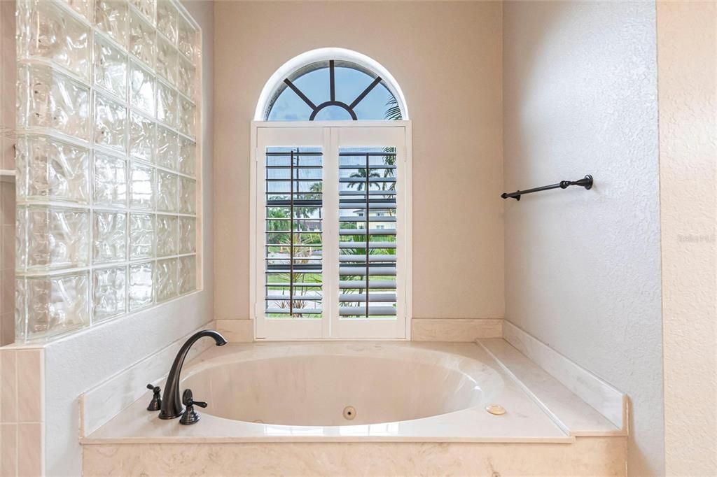 For Rent: $6,000 (3 beds, 2 baths, 2752 Square Feet)