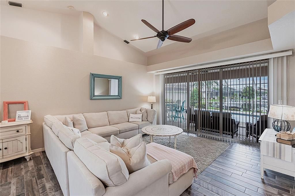 For Rent: $6,000 (3 beds, 2 baths, 2752 Square Feet)