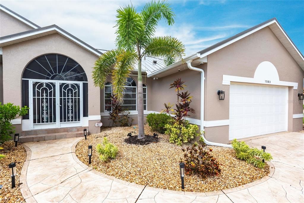 For Rent: $6,000 (3 beds, 2 baths, 2752 Square Feet)