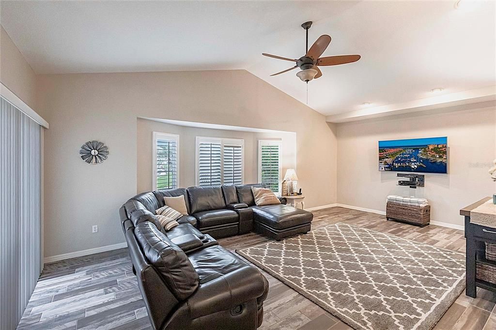 For Rent: $6,000 (3 beds, 2 baths, 2752 Square Feet)