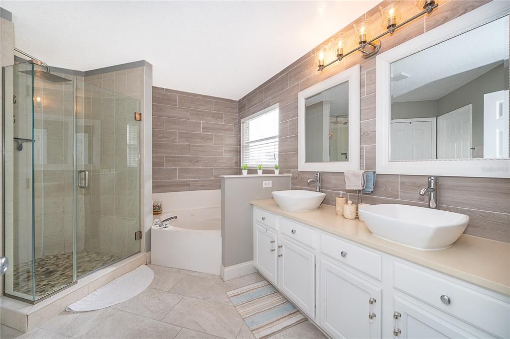 待售: $660,000 (4 贝兹, 2 浴室, 2694 平方英尺)