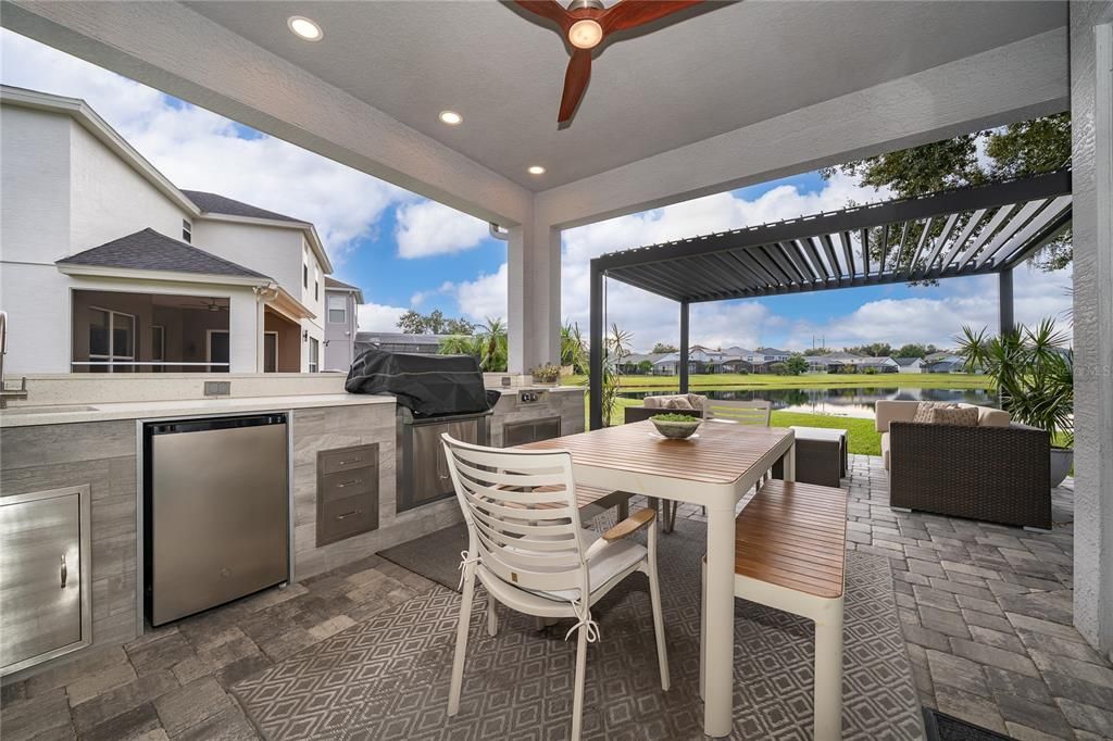 待售: $660,000 (4 贝兹, 2 浴室, 2694 平方英尺)