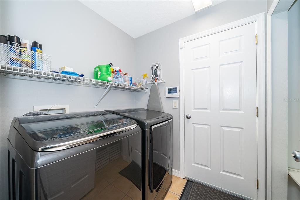 待售: $660,000 (4 贝兹, 2 浴室, 2694 平方英尺)