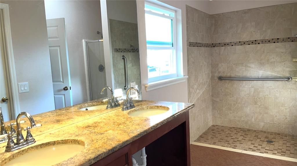 В аренду: $2,495 (3 спален, 2 ванн, 1773 Квадратных фут)