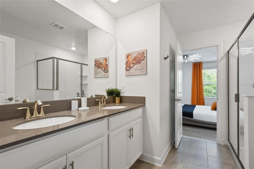 For Sale: $968,000 (8 beds, 5 baths, 4289 Square Feet)