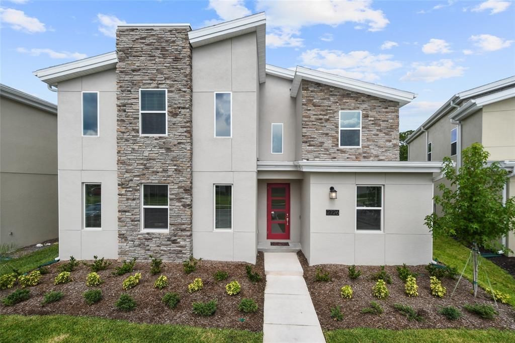 For Sale: $968,000 (8 beds, 5 baths, 4289 Square Feet)