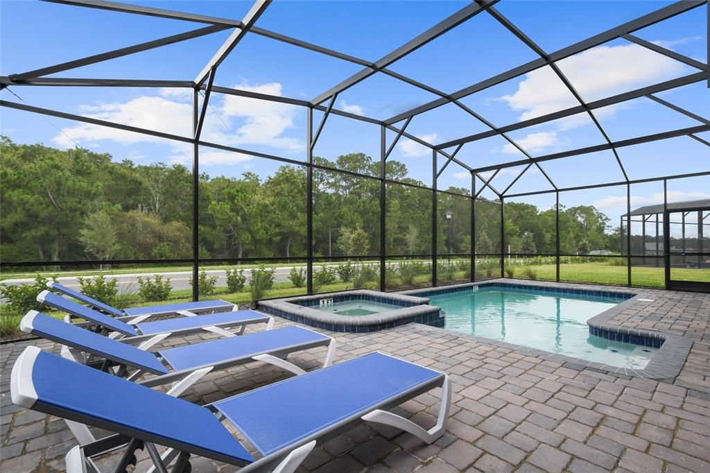 For Sale: $968,000 (8 beds, 5 baths, 4289 Square Feet)